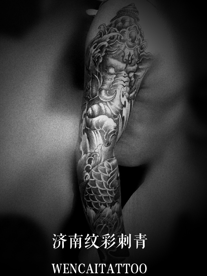 朱先生传统花臂象神鲤鱼纹身